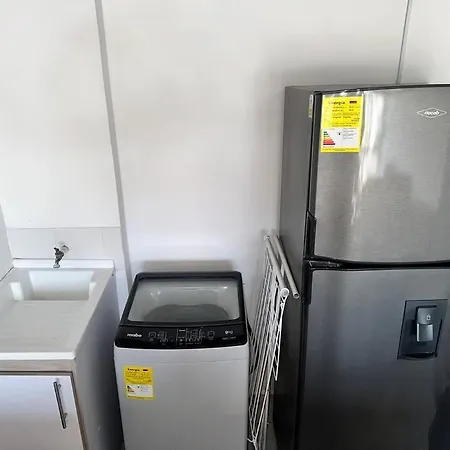 Disfruta Cerca Al Mar: Piso 8 Con Tres Apartamento