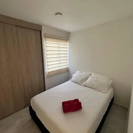 Disfruta Cerca Al Mar: Piso 8 Con Tres Apartamento
